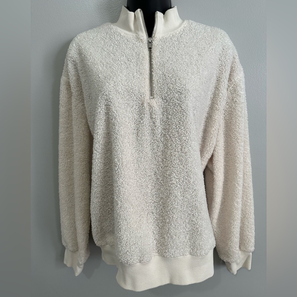 3/$20 Cute fluffy 1/4 zip Time and True barely worn size medium